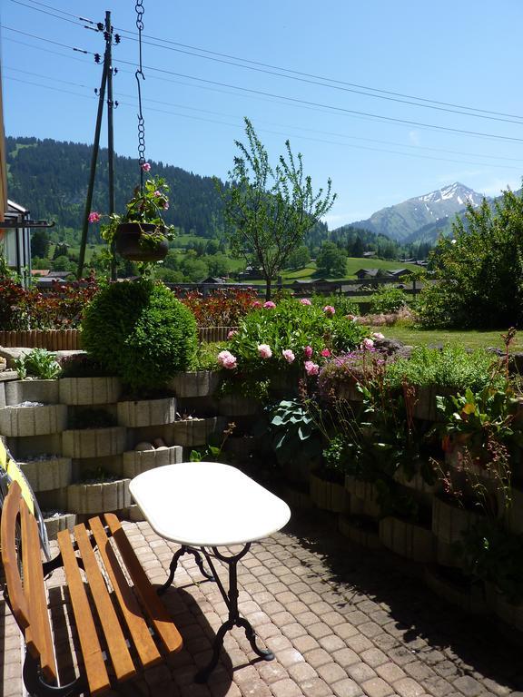 Chalet Aebnetbode Gstaad Zimmer foto