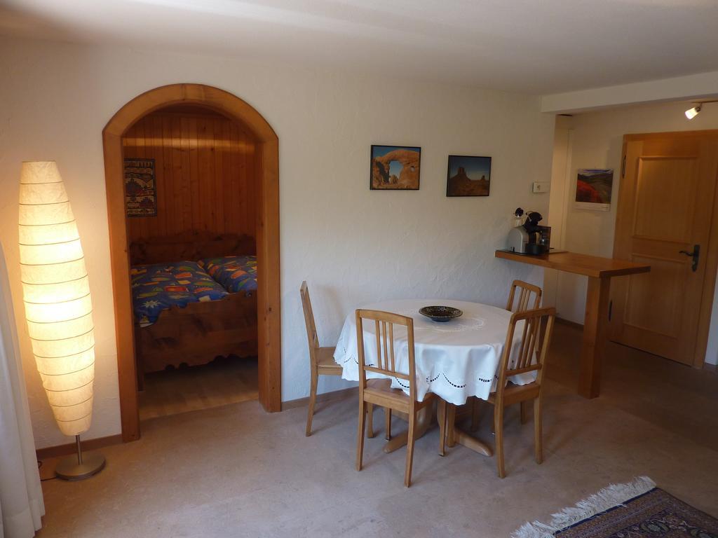 Chalet Aebnetbode Gstaad Zimmer foto