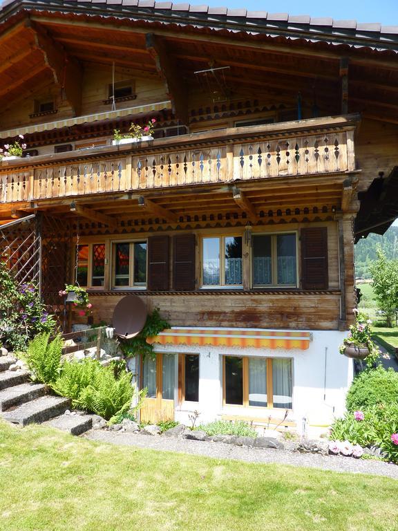 Chalet Aebnetbode Gstaad Zimmer foto